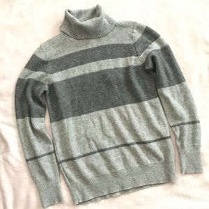 Banana Republic Filpucci Gray Turtleneck Sweater